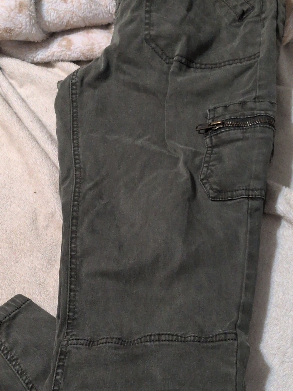 Women's Olive Green Cargo Joggers with Zip Pocket